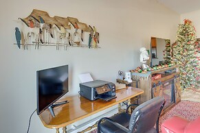 1 Mi to Skiing: Mtn-view Condo in Angel Fire!