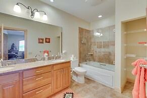 1 Mi to Skiing: Mtn-view Condo in Angel Fire!