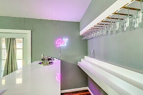 Game Room & Grill: Family Home in Corpus Christi!