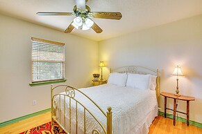 30 Mi to Fort Worth: Rural Retreat w/ Patio!