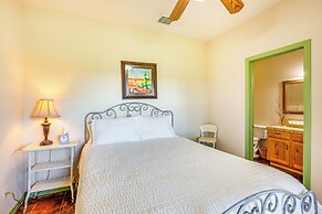 30 Mi to Fort Worth: Rural Retreat w/ Patio!