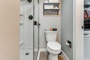 7 Mi to Ocean: Myrtle Beach Condo w/ Deck