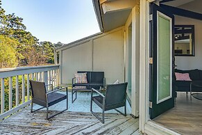 7 Mi to Ocean: Myrtle Beach Condo w/ Deck