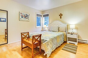 1 Mi to Dtwn: Cozy Condo in Anchorage!