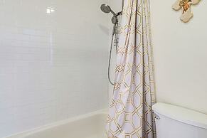 1 Mi to Dtwn: Cozy Condo in Anchorage!