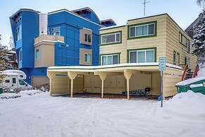 1 Mi to Dtwn: Cozy Condo in Anchorage!