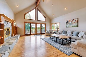 Vineyard Farmhouse in Oakland w/ Hot Tub!