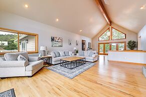 Vineyard Farmhouse in Oakland w/ Hot Tub!