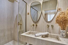 Apartment in the Marais With Air-conditioned