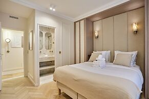 Apartment in the Marais With Air-conditioned