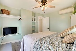 1 Block to Beach: Home w/ Patio in Murrells Inlet!