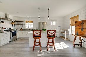 1 Block to Beach: Home w/ Patio in Murrells Inlet!