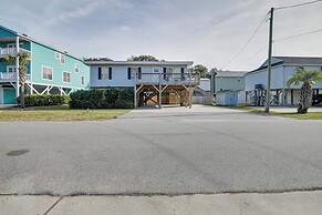 1 Block to Beach: Home w/ Patio in Murrells Inlet!