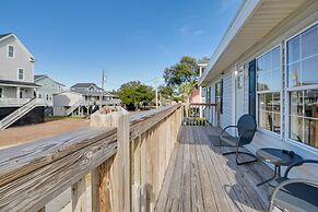 1 Block to Beach: Home w/ Patio in Murrells Inlet!