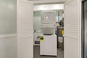 1 Block to Beach: Home w/ Patio in Murrells Inlet!