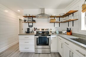 1 Block to Beach: Home w/ Patio in Murrells Inlet!