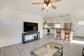 1 Block to Beach: Home w/ Patio in Murrells Inlet!