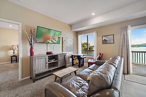 Lakefront Ozarks Home: Tiki Bar, Pool, Deck, Views