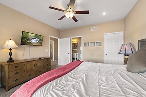 Lakefront Ozarks Home: Tiki Bar, Pool, Deck, Views