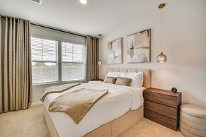 Modern Townhome w/ Private Yard in Kernersville!