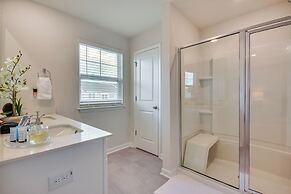 Modern Townhome w/ Private Yard in Kernersville!