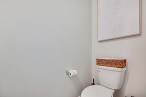 Modern Townhome w/ Private Yard in Kernersville!