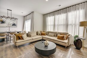 Modern Townhome w/ Private Yard in Kernersville!