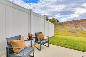 Modern Townhome w/ Private Yard in Kernersville!