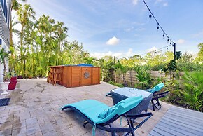 Dock, Kayaks & On-site Pond: Terra Ceia Home