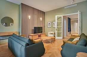 Superb Apartment Arc de Triomphe/ Trocadero