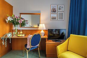 Hotel Sofia Wrocław by Railway Station