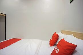 OYO 92956 Travelbiz Hotel