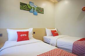 OYO 92956 Travelbiz Hotel