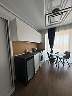 Signature Promenada Hotel-Apartments