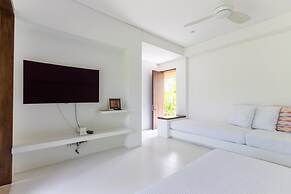 w Beautiful 4BR Villa at Mesa de Yeguas