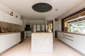 w Beautiful 4BR Villa at Mesa de Yeguas