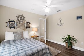 Upstay - Waterside Home With Pool and Hot Tub