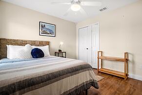 Upstay - Waterside Home With Pool and Hot Tub