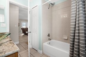 Upstay - Waterside Home With Pool and Hot Tub