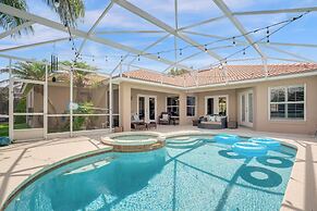 Upstay - Waterside Home With Pool and Hot Tub