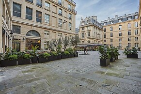 Sumptuous Apartment Louvre/palais Royal