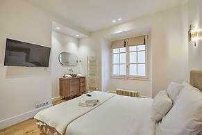 Sumptuous Apartment Louvre/palais Royal