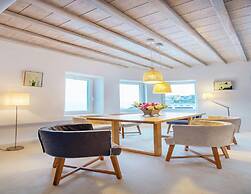 Elegant Villa With View