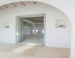 Elegant Villa With View