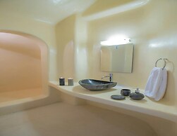 Elegant Villa With View