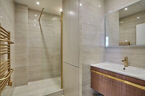 Eiffel Tower Apartment/invalide