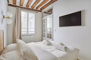 Eiffel Tower Apartment/invalide