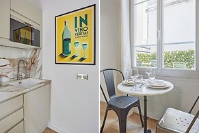 Eiffel Tower Apartment/invalide