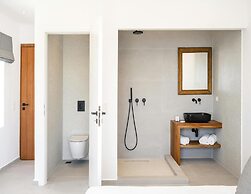 Unique Cycladic Villa With Pool