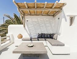 Unique Cycladic Villa With Pool